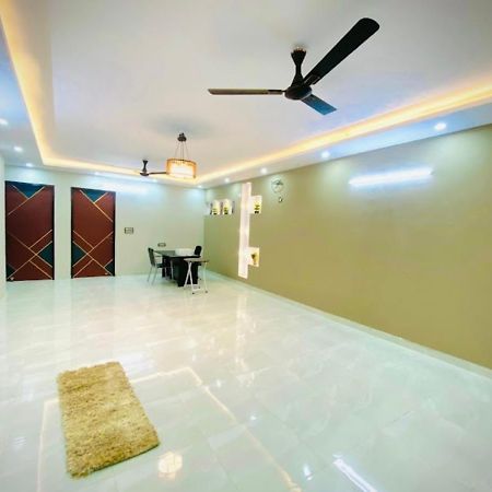 Gold Residency By Expo View Bed & Breakfast Greater Noida Exterior photo