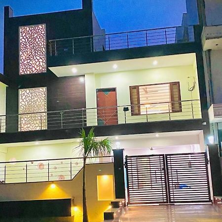 Gold Residency By Expo View Bed & Breakfast Greater Noida Exterior photo