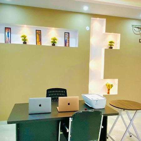 Gold Residency By Expo View Bed & Breakfast Greater Noida Exterior photo